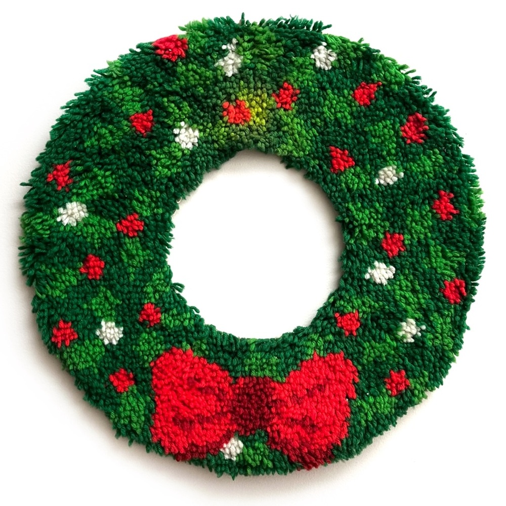 SALE!  Vintage Latch Hook Wreath 23”